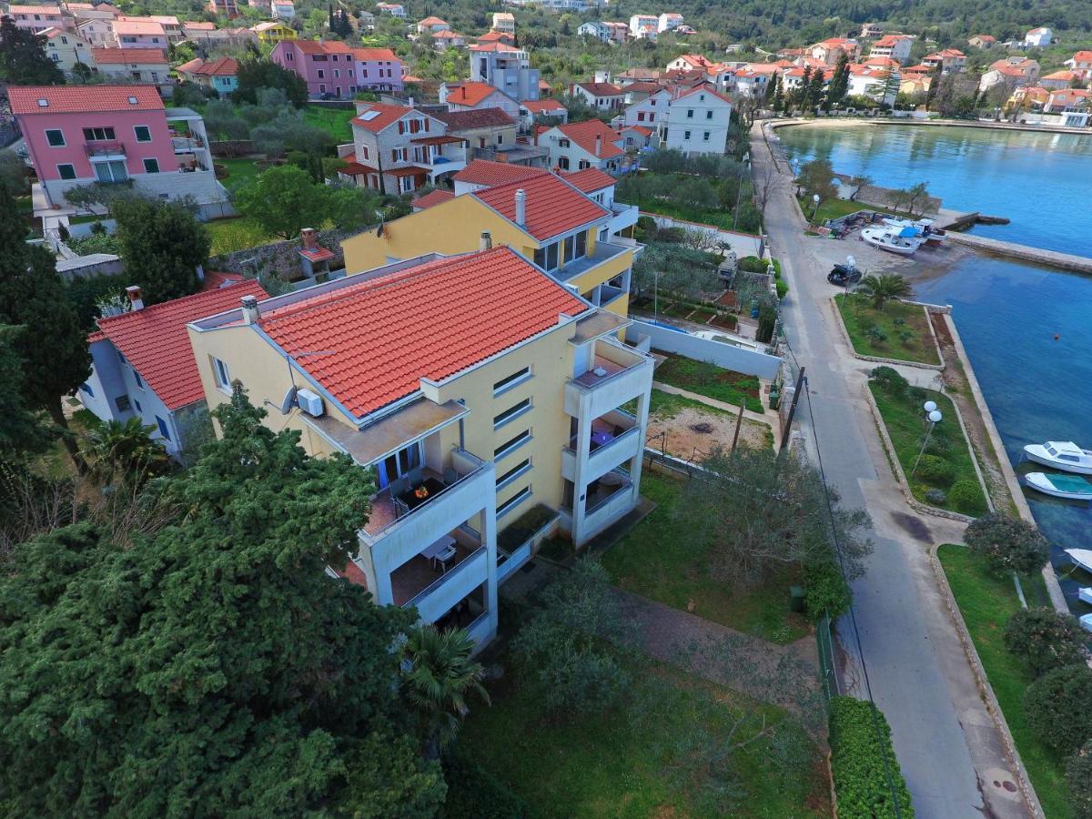 Apartmani Junto Преко Екстер'єр фото